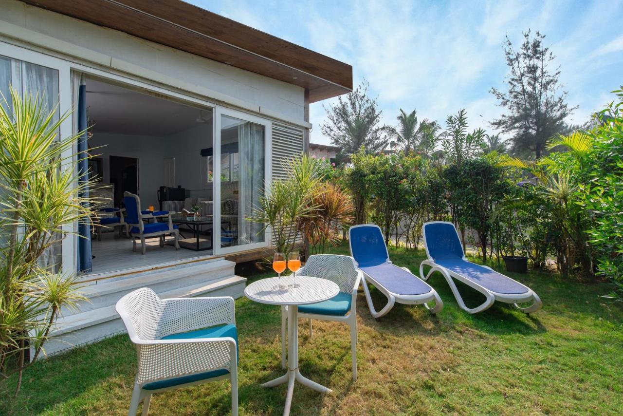 Living Room Beach Resort Morjim Buitenkant foto